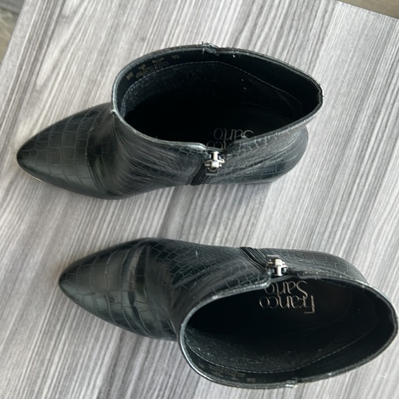 Franco Sarto new black snakeskin leather booties - Picture 2 of 4